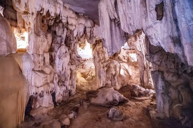 trinh-nu-cave-ha-long-lpc-travel