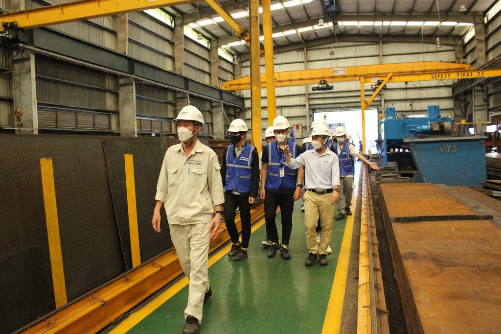 HCMUT Civil Engineering Students Tour Pebsteel Factory | Vietnam Business Forum of Vietnam Chamber of Commerce and Industry ..-lpc TRAVEL- MICE TOUR- Where Business Meets Authentic Vietnam-CUSTOMIZED TOURS